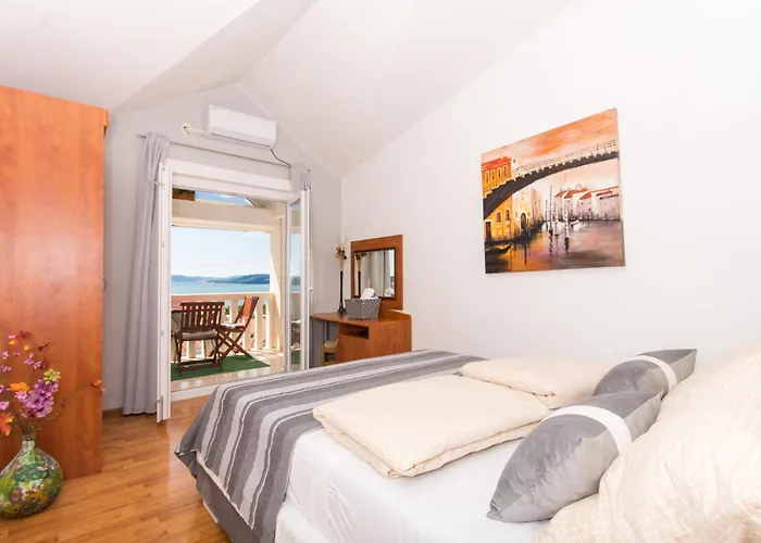 Appartement Present 203 *