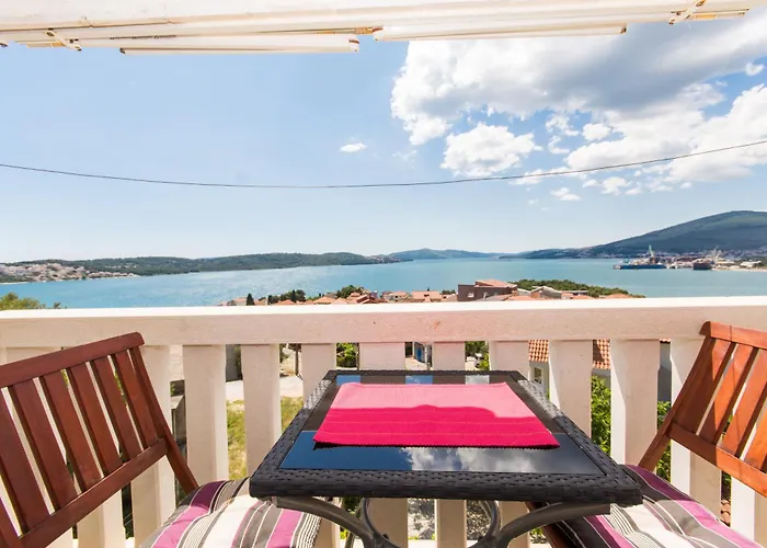 Present 203 Apartman